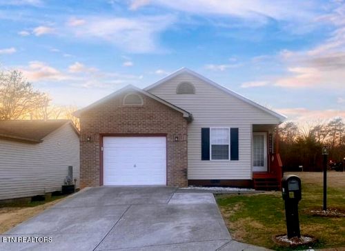 7401 Werkbund Way, Knoxville, TN, 37920-7631 | Card Image