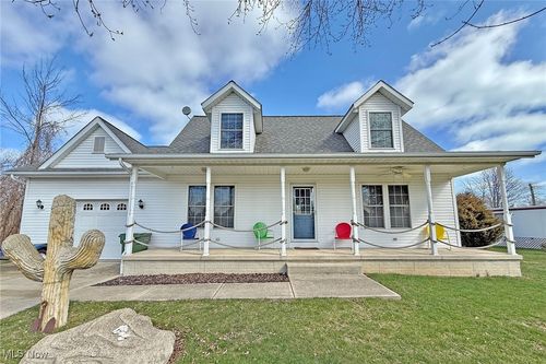 145 Orchard Ln, Kelleys Island, OH, 43438-6614 | Card Image