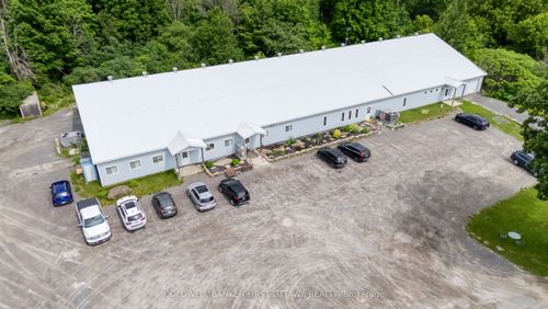 5 Bates Dr, Carleton Place, ON, K7C4J8 | Card Image