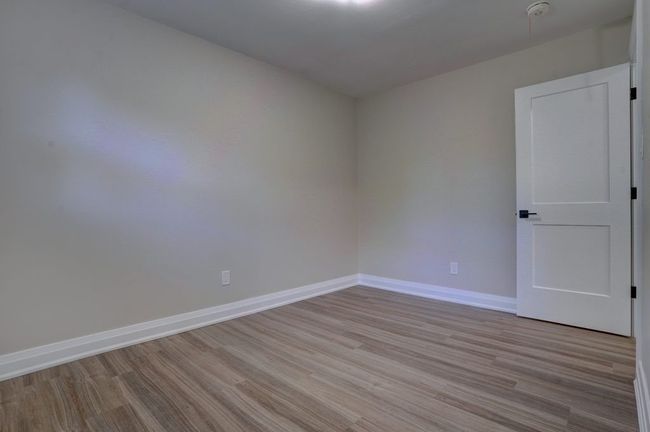 MAIN - 370 Colonsay Crt, House other with 3 bedrooms, 1 bathrooms and 2 parking in Oshawa ON | Image 13