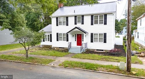 28 S Queen St, DOVER, DE, 19904-3256 | Card Image