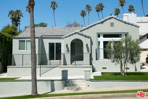 205 Quincy Ave, Long Beach, CA, 90803-3040 | Card Image