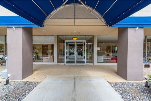 apt-1506-12520 Edgewater Dr, Lakewood, OH, 44107-1607 | Card Image