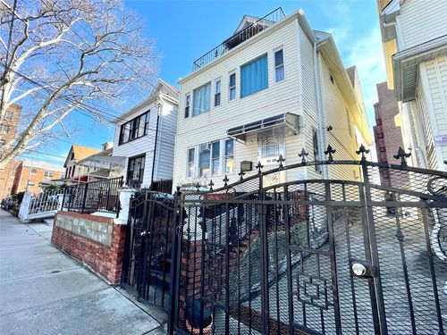 83 Pettit Ave, Elmhurst, NY, 11373-2348 | Card Image