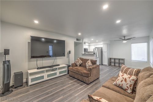 unit-103-3058 Tarpon Dr, Las Vegas, NV, 89120-5179 | Card Image