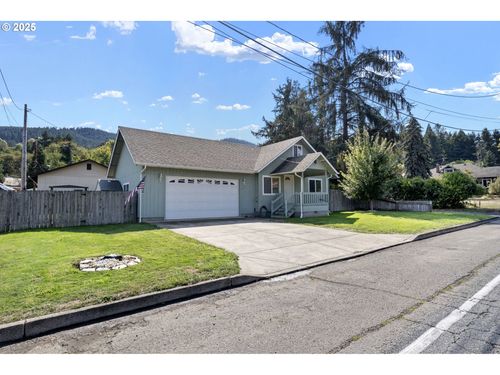 405 Lane Ave, Drain, OR, 97435-0320 | Card Image