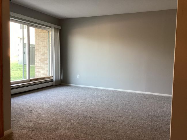 living room | Image 6