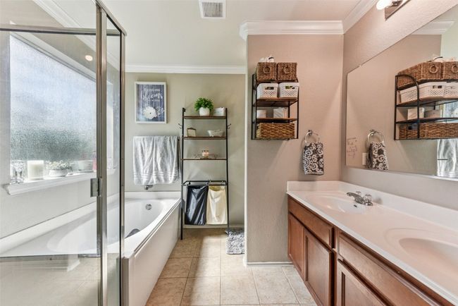 538 Travertine Trl, House other with 4 bedrooms, 3 bathrooms and 4 parking in Buda TX | Image 16