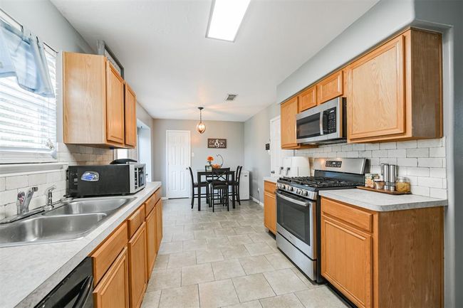 Kitchen | Image 10