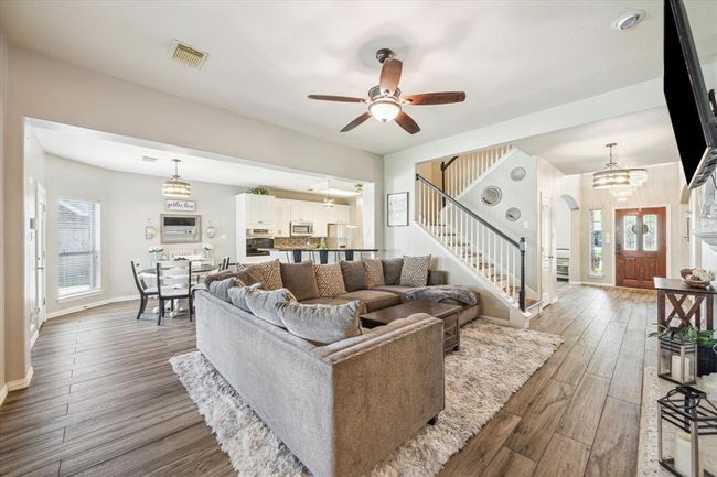 2541 Hidden Creek Dr, House other with 4 bedrooms, 3 bathrooms and 2 parking in Pearland TX | Image 7