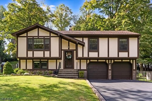 108 Valley View Trl, Sparta, NJ, 07871-1353 | Card Image