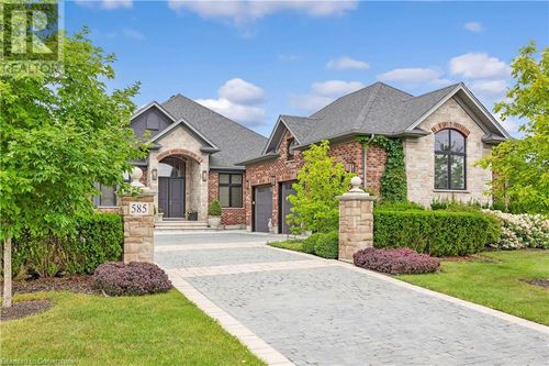 585 Regal Pl, Waterloo, ON, N2V2G3 | Card Image