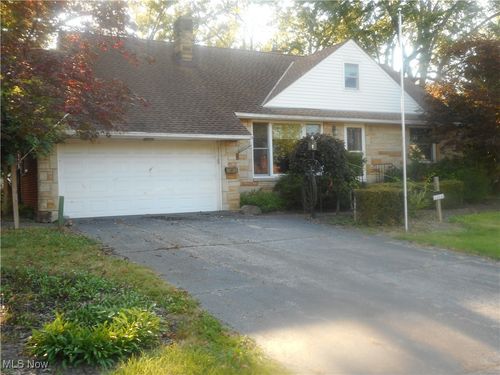 1864 Glen Oval, Richmond Heights, OH, 44143-1221 | Card Image