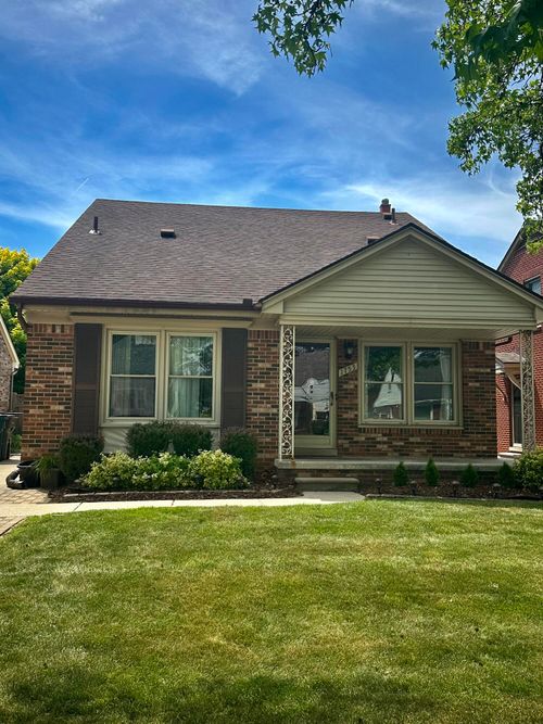 1753 N Silvery Ln, Dearborn, MI, 48128-1018 | Card Image