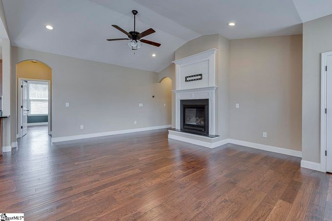 9 Judge Looper Ct, House other with 3 bedrooms, 3 bathrooms and 4 parking in Travelers Rest SC | Image 5