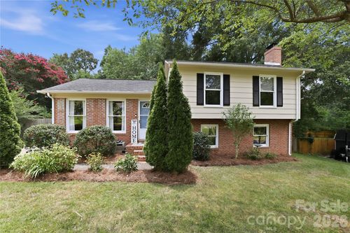 6337 Welford Rd, Charlotte, NC, 28211-5644 | Card Image