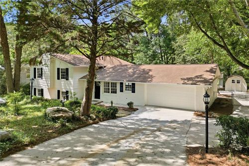 2131 Rolling Acres Dr Sw, Conyers, GA, 30094-6135 | Card Image