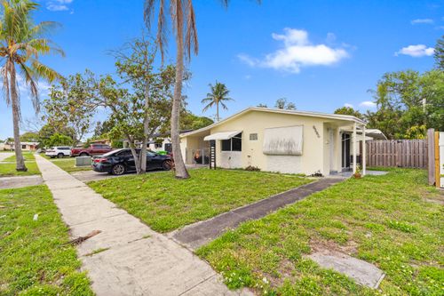 6261 Nw 14th Ct, Sunrise, FL, 33313-6131 | Card Image