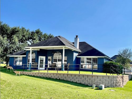 319 Brook Hollow Dr, Huntsville, TX, 77340 | Card Image