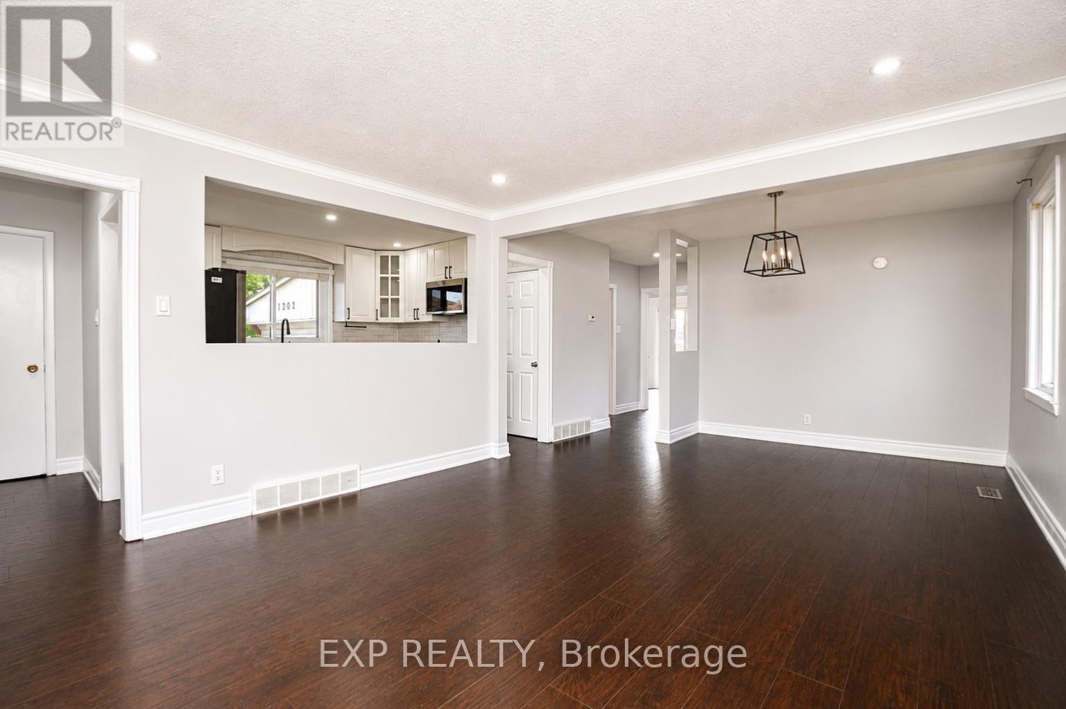 Residential in Oshawa (Lakeview) 4