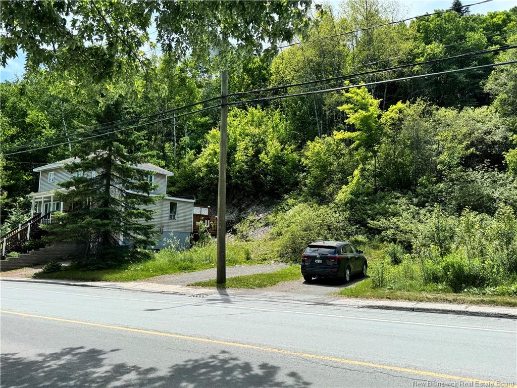 Land in Edmundston 2