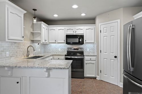 30863 Meadow Wood Blvd, Denham Springs, LA, 70726-2747 | Card Image