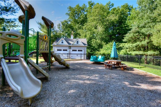 15 High Ridge Ln, Condo with 2 bedrooms, 3 bathrooms and null parking in Middletown NY | Image 34