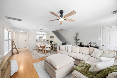 1723 Redwing Ridge Dr, Houston, TX, 77009-2479 | Card Image