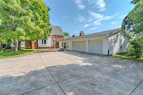 4321 Nichols Rd, Medina, OH, 44256-7207 | Card Image
