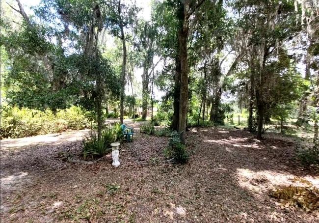 13385 Ne 10 Th Ct, House other with 3 bedrooms, 2 bathrooms and null parking in CITRA FL | Image 6