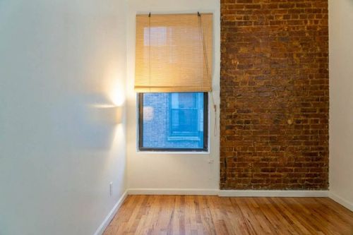 5-401 W 47th St, New York, NY, 10036-2333 | Card Image