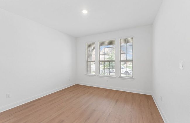 6505 Apache Plum Ln, House other with 3 bedrooms, 3 bathrooms and null parking in Spicewood TX | Image 18