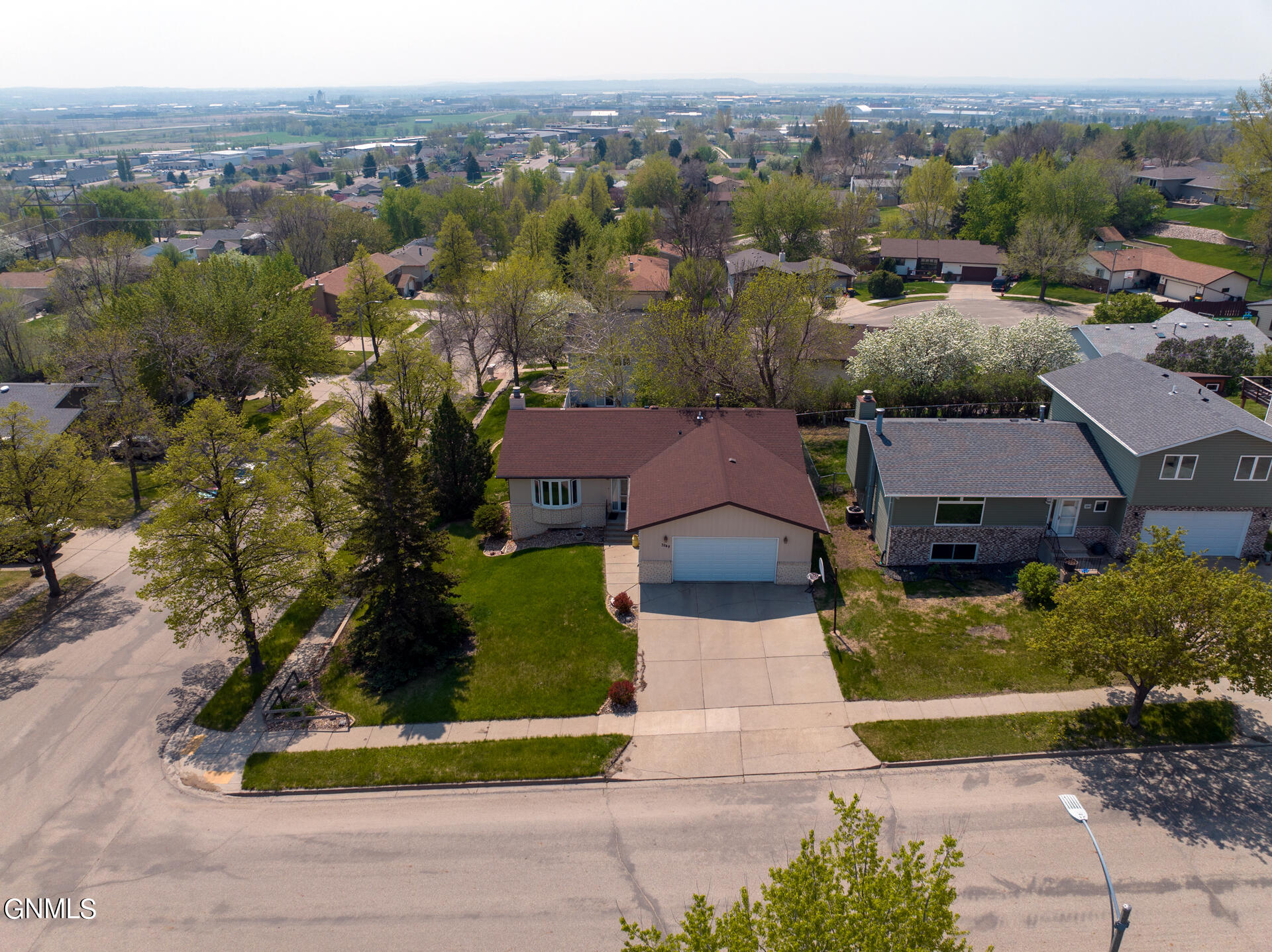 Crocus Ave, Bismarck, ND 58501