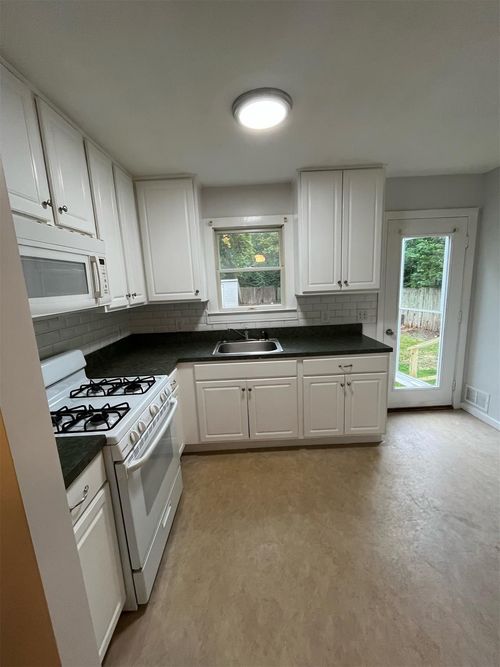 83 Wood Road Trl, Riverhead, NY, 11901-3826 | Card Image