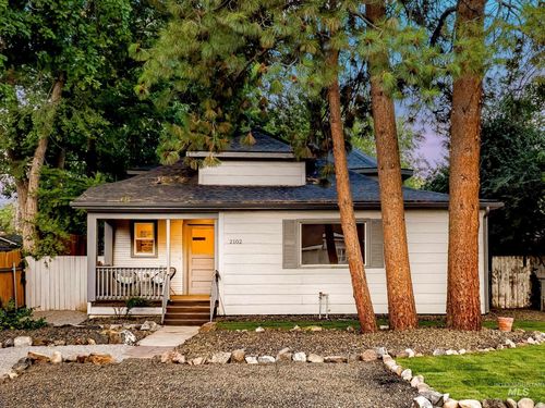 2102 S Latah St, Boise, ID, 83705-3947 | Card Image