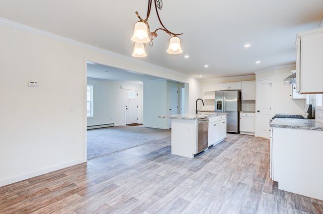 234 E Main St, House other with 3 bedrooms, 2 bathrooms and null parking in Conway NH | Image 9