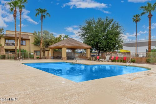 2002-6770 N 47th Ave, Glendale, AZ, 85301-4175 | Card Image