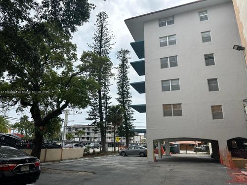 apt-405-12590 Ne 16th Ave, North Miami, FL, 33161-6007 | Card Image