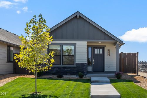 2842 Nw Sterling Ave, Redmond, OR, 97756 | Card Image