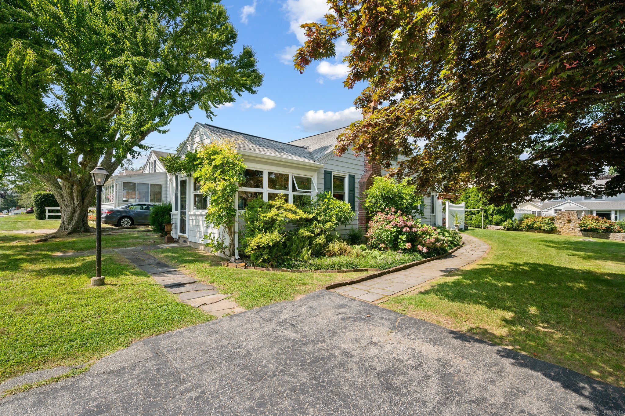Sea View Ave, Niantic, CT 06357