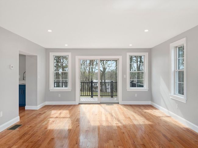 6 Lovis Ave, House other with 4 bedrooms, 3 bathrooms and 6 parking in Wakefield MA | Image 15