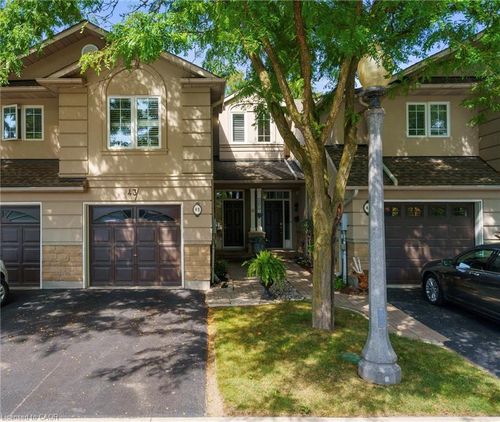 43 Fairwood Pl W, Burlington, ON, L7T1E4 | Card Image