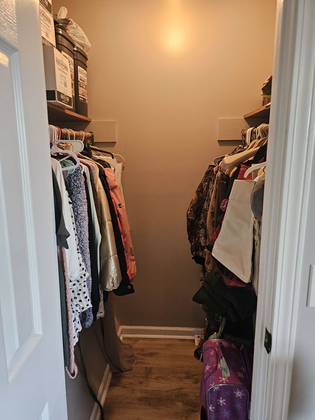 It also has a walk-in closet. Just icing on the cake. | Image 28