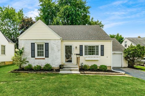 43 W Lincoln Ave, Worthington, OH, 43085-3924 | Card Image