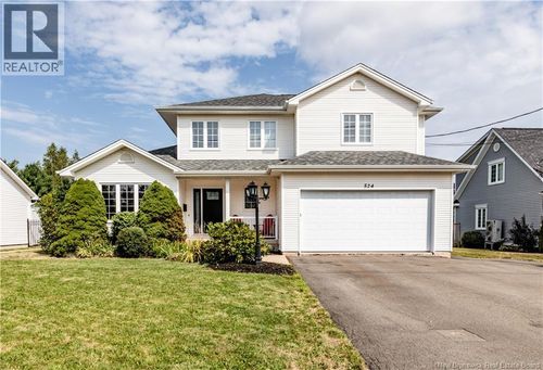524 Rue Alphée, Dieppe, NB, E1A6W6 | Card Image
