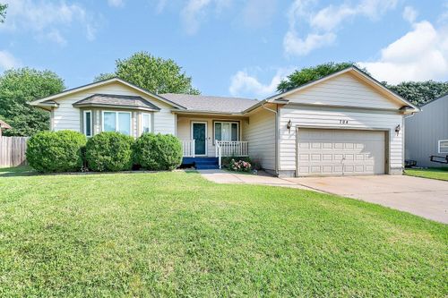 704 W 15th St, Newton, KS, 67114-1436 | Card Image