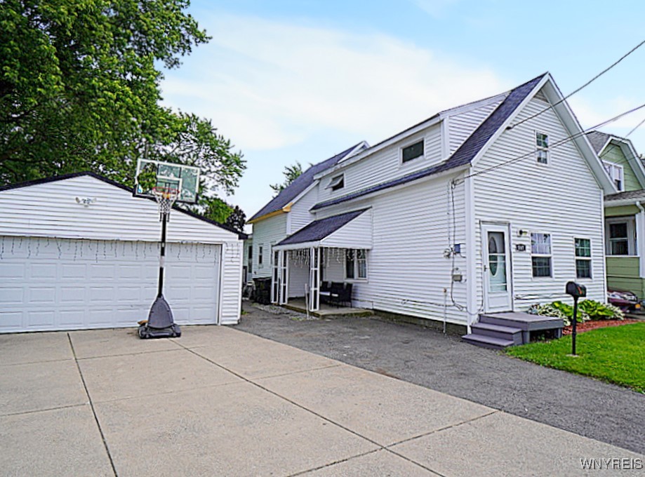 Broad St, Tonawanda, NY 14150