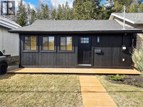 565 Wallinger Ave, Kimberley, BC, V1A1Z8 | Card Image