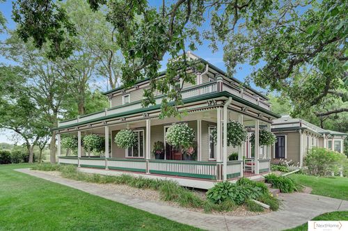 10000 Wagon Train Road, Hickman, NE, 68372 | Card Image