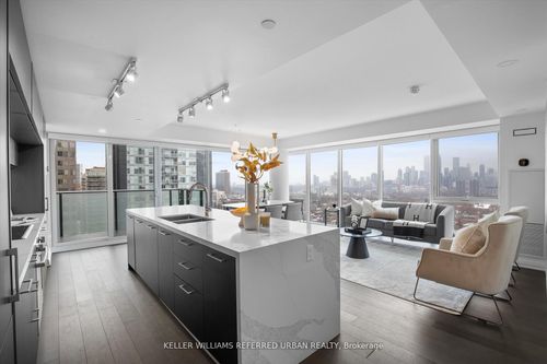 1510-99 Foxbar Rd, Toronto, ON, M4V0B2 | Card Image